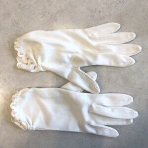 Vintage 1950s White Nylon Reindoe Raalte Gloves Embellished Embroidery Shirred